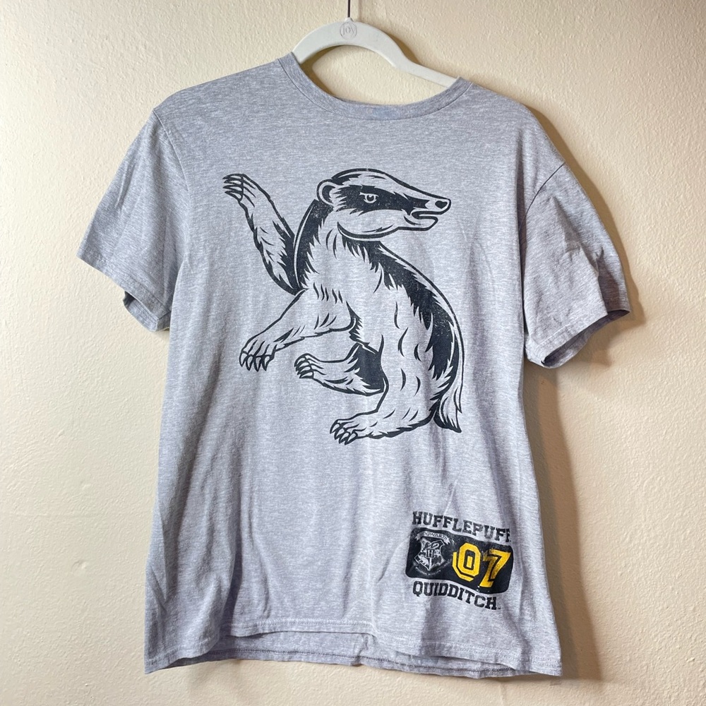 Loot Crate Harry Potter Juniors Hufflepuff Quidditch Shirt ‘07 | Medium